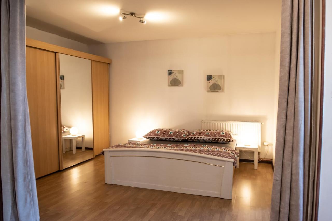 Podkrovni Apartman S Vyhledem Na Namesti Lomnice nad Lužnicí Buitenkant foto