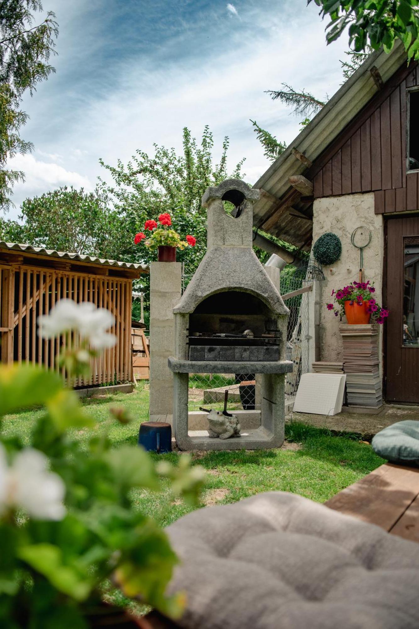 Podkrovni Apartman S Vyhledem Na Namesti Lomnice nad Lužnicí Buitenkant foto